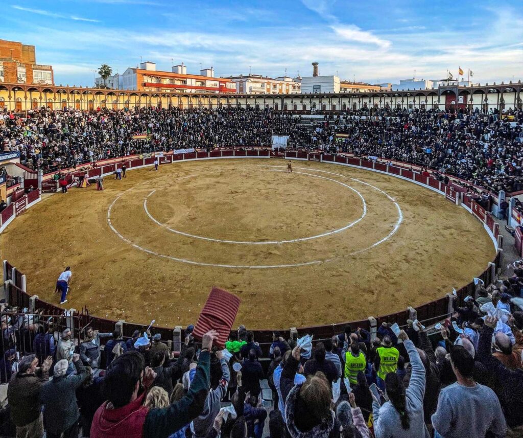 Comienza la venta física de entradas para el cartel de relumbrón de Almendralejo