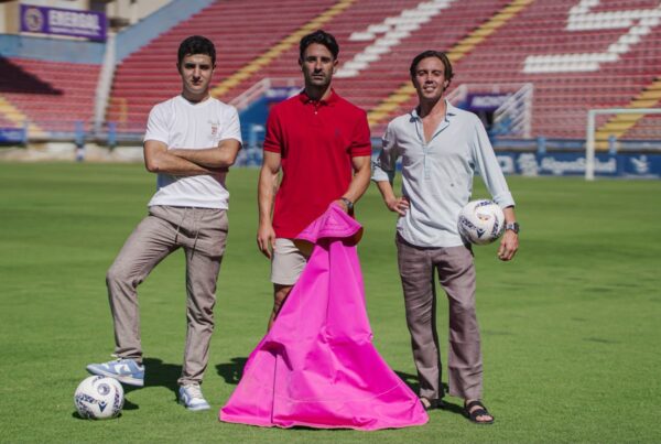 Encuentro Tomás Angulo y Kike Márquez con el Extremadura en Almendralejo